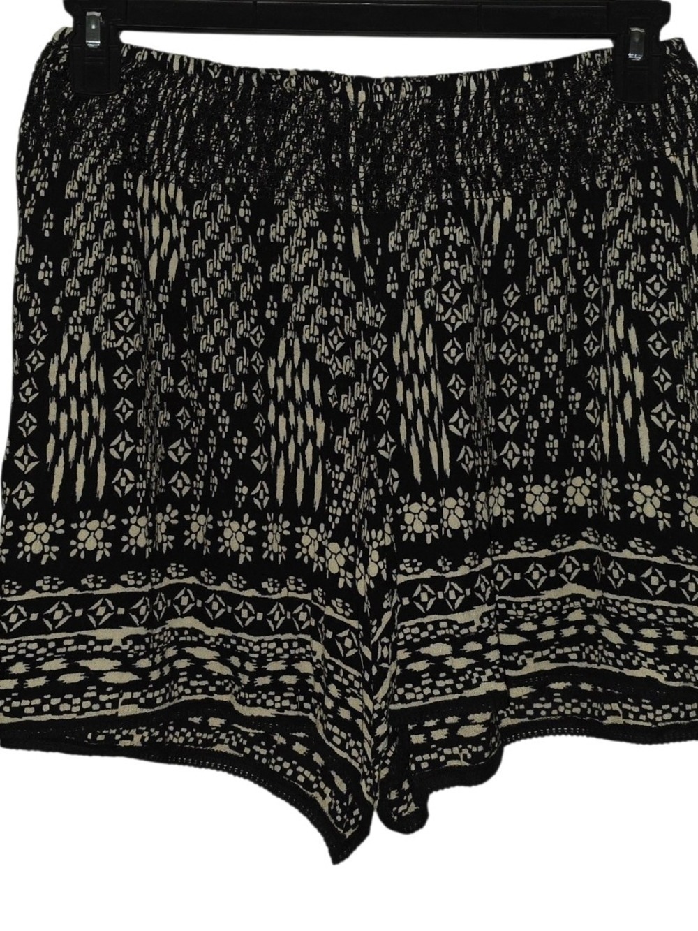 Bila Lightweight Shorts Black Tan Medium